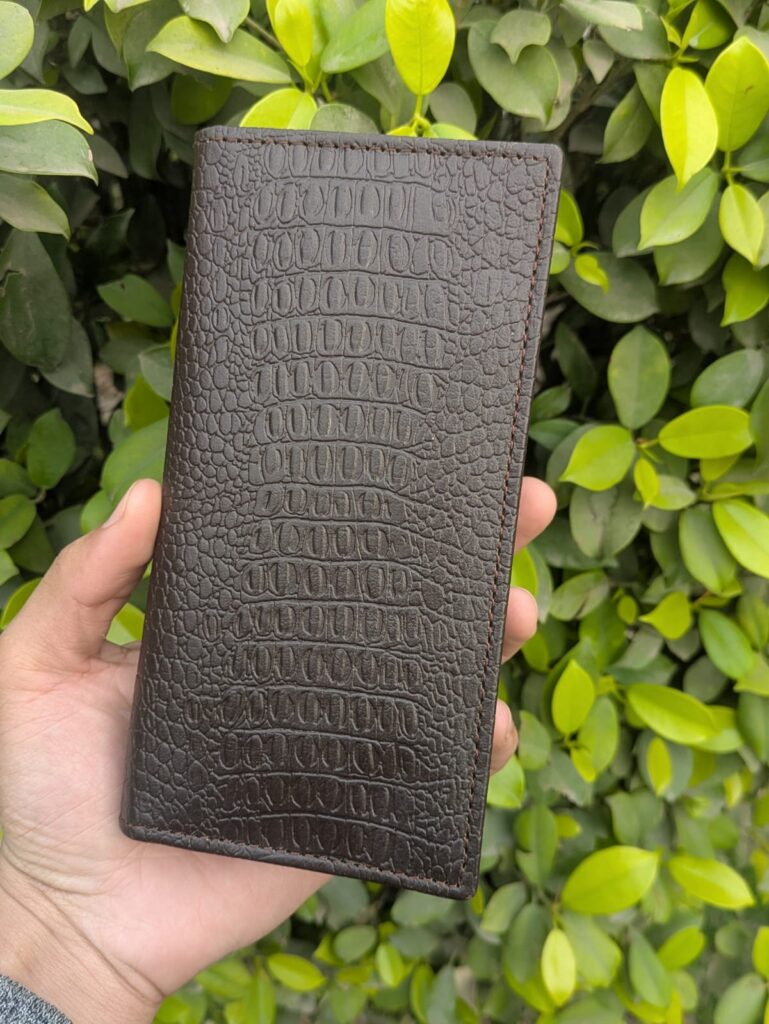 Crocodile design wallet